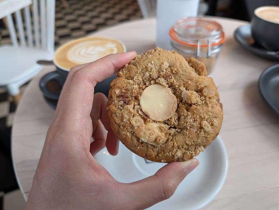 Sourdough chocolate chip cookies